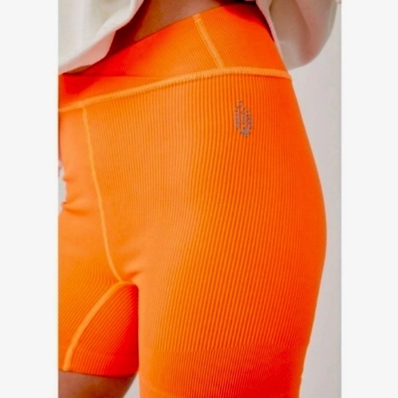NWT!! FREE PEOPLE FP Movement Free Throw Shorts Burning Up Orange X-Small - Picture 7 of 16